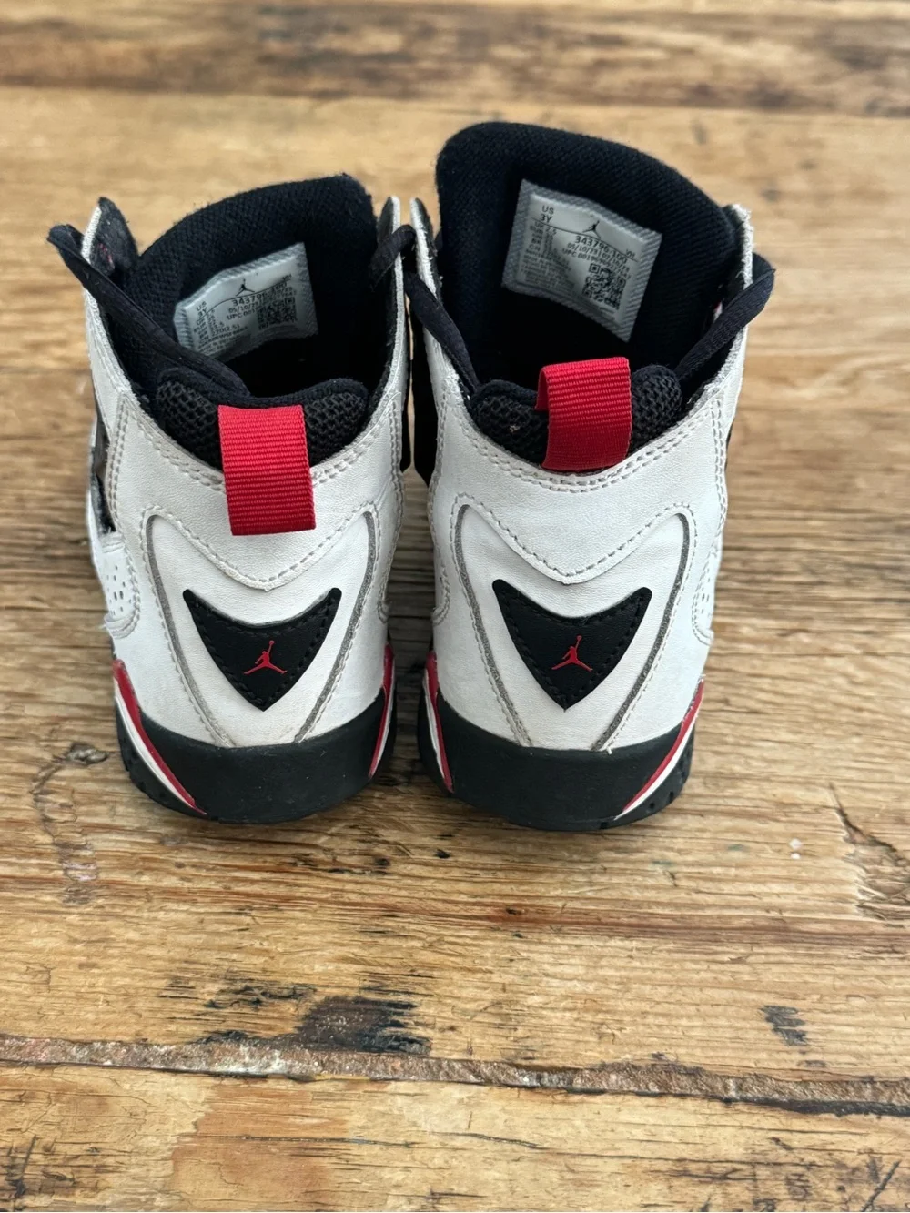 Jordan True Flight GS White Red Black Basketball Shoes (Big kids Size 3Y)
